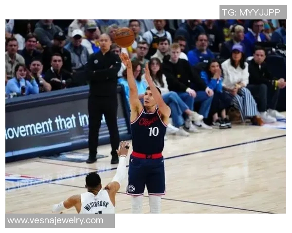 快船队球员因伤无缘下场比赛：挑战与机遇并存