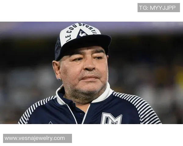 马拉多纳球衣号码：传奇10号的故事